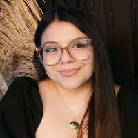 Anita Custodio's Instagram, Twitter & Facebook