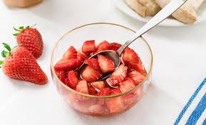 Come abbiamo visto per fare la macedonia di frutta occorre davvero poco tempo e ci si può sbizzarrire nelle composizioni, sia dal punto di vista cromatico (se magari si deve organizzare qualche evento) sia dal punto di vista di sapori, utilizzando la frutta che si preferisce. Macedonia Di Fragole La Ricetta Estiva Leitv