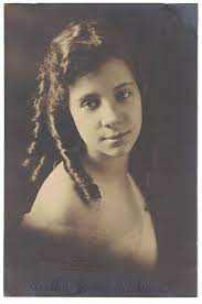 Early 1900s Photo Of Young Pretty Girl With Curls Taken From Album With Name Photo Pretty Girls Image