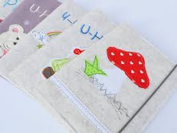 Utensilo windeltasche u heft hülle genäht handmade. Nahanleitung U Hefthulle Aus Filz Inkl Stickdatei Und Applikationsvorlage Pilz