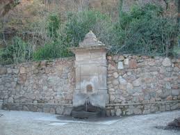La Fontaine De Durfort Tarn Les Fontaines Tarn