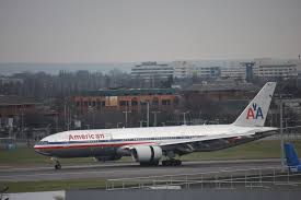 It is the world's largest twinjet. American Boeing 777 200 Over Atlantic On Oct 28th 2017 Cracked Windshield Aeroinside