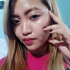 Sunscreen Gel-Cream 10g in NEW PACKAGING! ❤️ Same formula and same quality.  Packaging lang po ang nabago. 😍 Ang ganda di'ba? 🥰 Mas ginawang  travel-friendly ni Brilliant Skin para sa inyo. 👏🏻👏🏻