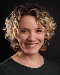 Hollie Carlson's Instagram, Twitter & Facebook