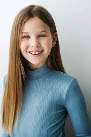 Gail Cronk's Instagram, Twitter & Facebook