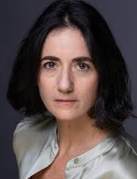 Cutting the Tightrope: The Divorce of Politics from Art -