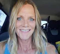 Rayma Smith's Instagram, Twitter & Facebook