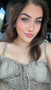 I've never been told that I look like anyone but my mother 😂