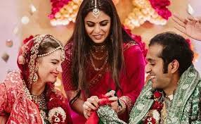 Unseen videos of Shloka, Nita and Isha Ambani at a friend's wedding