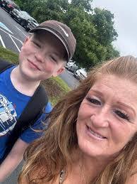 Janice Tobin's Instagram, Twitter & Facebook