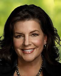 Heather Chastain's Instagram, Twitter & Facebook