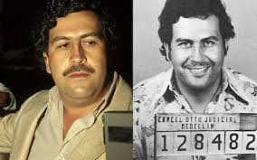 Cântăreţul american frank sinatra a fost traficant de droguri şi a făcut afaceri cu pablo escobar, potrivit celor mai noi dezvăluiri făcute de sebastian marroquin, fiul celebrului baron columbian al drogurilor. Fratele Lui Pablo Escobar DÄƒ In JudecatÄƒ Compania Apple
