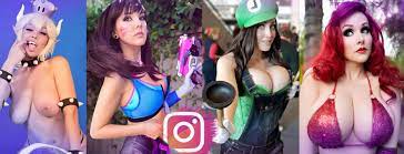 Big boob cosplayer