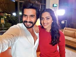 Vishnu vishal is an indian actor and producer who appears in tamil language films. Vishnu Vishal Posts A Throwback Picture With Amala Paul Tamil Movie News Times Of India
