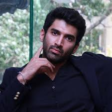 50 Aditya Roy Kapoor Latest Hot Photos And Hd Wallpapers Tamilscraps Com I this video a boy doing mimicry of famous bollywood actor aditya roy kapoor as rj rahul jacker from the movie aashiqui 2 very good mimicry. 50 aditya roy kapoor latest hot photos