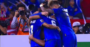 Dengan hasil ini, timnas indonesia semakin terpuruk di dasar klasemen grup. Aff Suzuki Cup On Twitter Goal Siroch Chatthong Puts Thailand 1 0 Up On The Night And They Lead On Away Goals Affsuzukicup Thavina