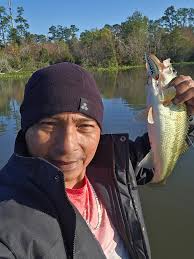 What's the best way to catch bass with a Zebco 33?