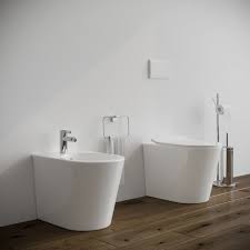 Una delle caratteristiche di un bagno moderno è la particolare attenzione alla qualità dei materiali, naturali o sintetici, che prendono forma per regalare momenti unici. Bidet E Vaso Wc Round A Terra In Ceramica Completo Di Sedile Softclose