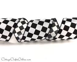 Black And White Plaid Ribbon Wired Black And White Check 2 1 2 Wide Ribbon With A Wired Edge By Offray Lion The Checkerboard Pattern Mimics Wired Ribbon Black And White Ribbon Cottage Crafts