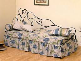 Wrought iron beds have been the top choice of many for comfort, style, and longevity. Wrought Iron Bed Italy Italian Wrought Iron Bed Made In Italy Canopy Design White Iron Bed Online