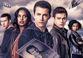 Before her death, she leaves behind a box of cassette tapes in which she details the reasons why she chose. Season 3 Of 13 Reasons Why Fail Telegraph India