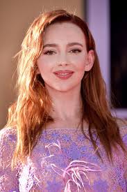 Natasha Bassett's Instagram, Twitter & Facebook