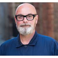 A list of who Natasha Sara is following