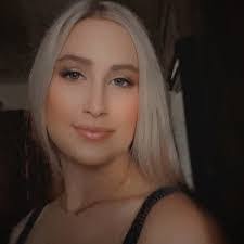 Savannah Barnard's Instagram, Twitter & Facebook