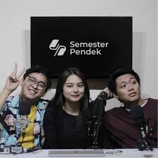 Ya, beginilah mungkin pertanyaan yang pernah muncul disetiap insan manusia. Apa Itu Cinta Monyet Semester Pendek Podcast Podtail