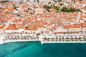 There are three distinct areas of croatia: Split Tallainen On Kroatian Paras Lomakohde Kerran Elamassa
