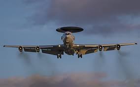 Wenn sie auf ein flugzeug oder einen flughafen klicken, wird eine detailansicht angezeigt. Herunterladen Hintergrundbild Boeing E 3 Sentry Radar Erkennung Von Flugzeugen Der Us Air Force Militar Flugzeug Fur Desktop Kostenlos Hintergrundbilder Fur Ihren Desktop Kostenlos
