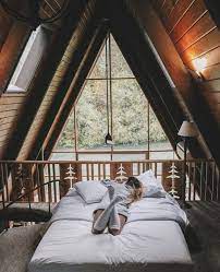 Tucked away in the cornish countryside, an old carpenter's workshop offers a unique setting for a romantic getaway. 50 Cozy Cabins As Your New Homes Create An Awesome Home Office Workshop Or Studio With These Stylish Log Cabins These Cozy Cabin Home Log Cabin Rustic