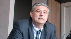 Éric Étienne, sous-préfet : « Est- ce la solution de reporter le trafic ? » 