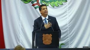 Adriana dávila fernández (pan) defendió a cabeza de vaca. Le Notifican A Cabeza De Vaca El Inicio De Proceso De Desafuero En Su Contra