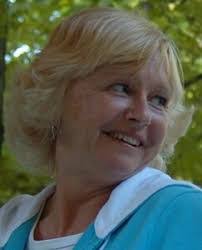 Sandra Lowery's Instagram, Twitter & Facebook