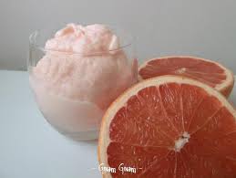3 uova 75 g zucchero 1 pompelmo rosa 375 g latte 100 g mollica di pane 4. Sorbetto Al Pompelmo Rosa Ricetta