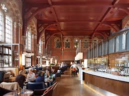 Where is modern student only rooms near st pancras located? St Pancras Renaissance Hotel London Aedas