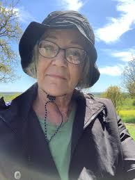 One of the benefits of alllllllll this rain we've been having… Aber Falls  in all its glory 🙌 Topping up our water bottles… with the best drinking  water, fresh from the mountains