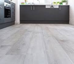 Suelo Laminado Roble Wash Ref 17386075 Leroy Merlin Suelo Laminado Pisos Suelos