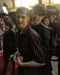 Jul 23, 2021 · 13 reasons why star tommy dorfman has announced she is transgender. Devin Tommy Dorfman 13 Reasons Why Reasons Thirteen Reasons Why Cast Thirteen Reasons Why