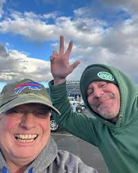 What does my old Cubs shirt have to do with the latest episode with the  PEEKSKILL MUGS?? @peekskillmugs Listen & find out!! Video version now