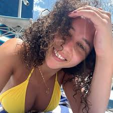 Rylee-Grace Burgis (@ryleegracee) • Instagram photos and videos