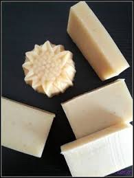 Oui J Assume Je Le Dit Il Est Parfait Ce Savon Du Moins Pour Moi Il Sent Incroyablement Bon Je Le Trouve Beau Bien Fabriquer Du Savon Savon Au Lait Savon