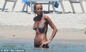 Mancini's at the beach is with filippo mancini. Tan City Roberto Mancini And His Very Bronzed Wife Make A Splash In Sardinia Daily Mail Online