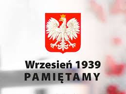 I szumi stary las, przyjaciel, wierny druh, do snu kołysze nas, piosenką budzi nas ze snu. Czesc I Chwala Bohaterom 1 Ix 1939