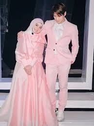 Pernyataan rizky billar di di esvid dinda mutia menghebohkan netizen. Rizky Billar Bantah Nikahi Lesti Kejora Usai Lebaran 2021 News Entertainment Fimela Com