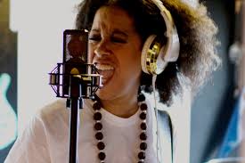 Úspešné gitaristky, ktoré možno nepoznáte: Bibi McGill