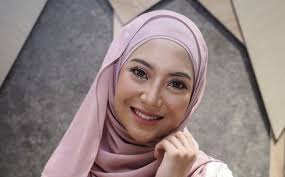 Belakang mawar sekarang memang makin sakit and alhamdulillah,bila mekwa tidur dengan bantal ni,tak. Dikecam Kerana Menari Mawar Malas Ambil Pusing Kosmo Digital