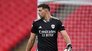 Arsenal goalkeeper emi martinez is finalising a £20million move to aston villa after opting to leave moving on: Emiliano Martinez Joins Aston Villa From Arsenal After Ten Years At The Gunners Eurosport