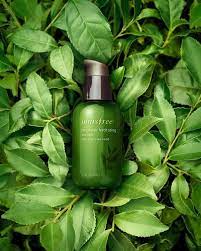 korean beauty favorite innisfree is launching in the us domino skincare products photography beauty favorites cosmetics photography
